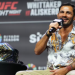 Alexandre Pantoja posa com o cinturão do UFC — Foto: Chris Unger/Zuffa LLC via Getty Images